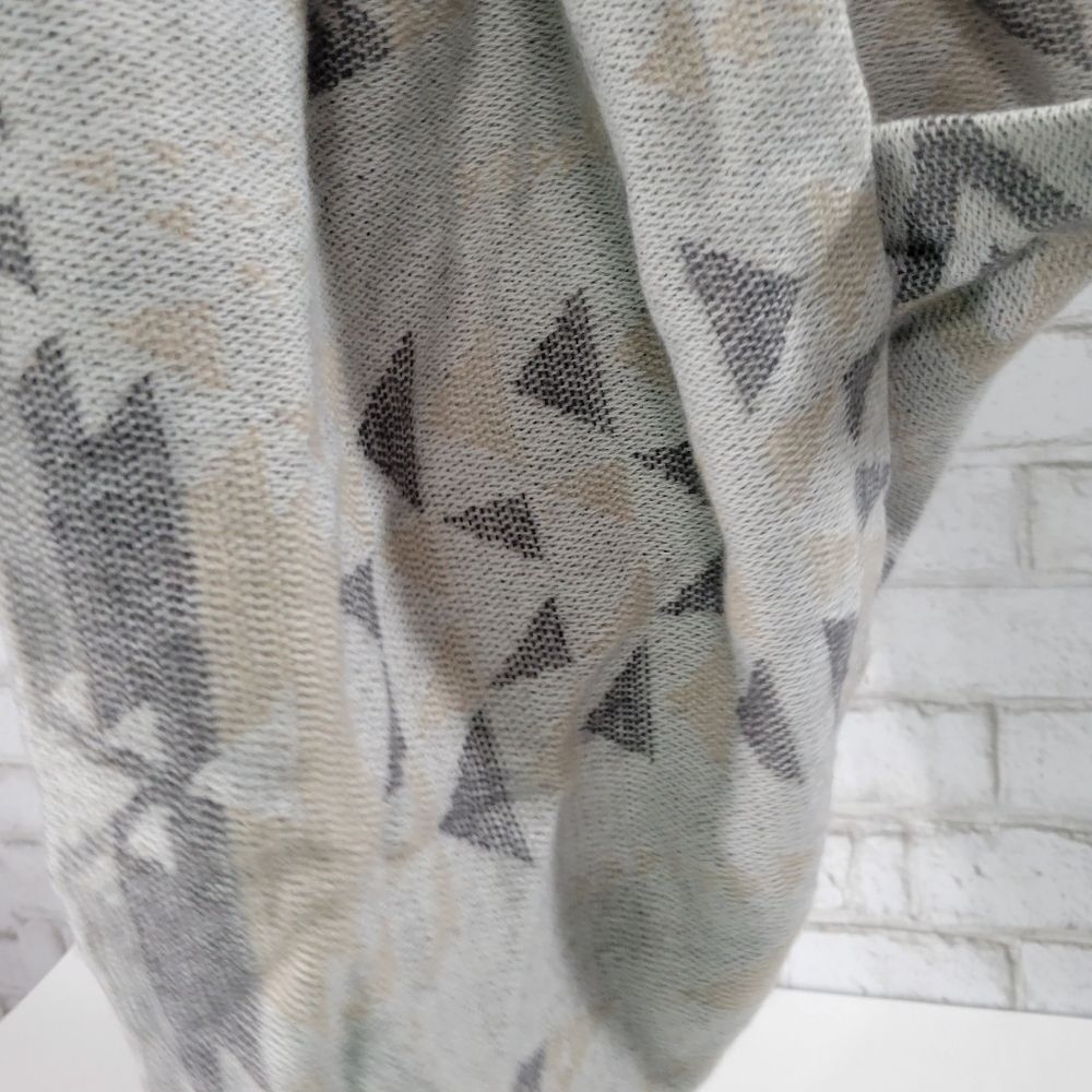 Warm printed infinity scarf - Picture 7 of 10